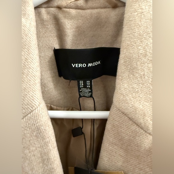 🆕 Vero Moda | Elegant Sand Women's Long Coat with Buttons and Pockets - Picture 6 of 12